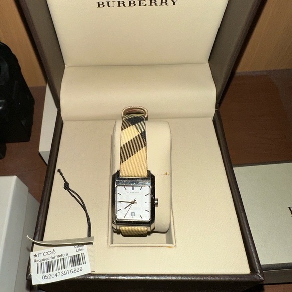 Burberry Ladies Watch - Picture 11 of 11